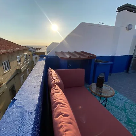 Downtown Terrace Apartment *